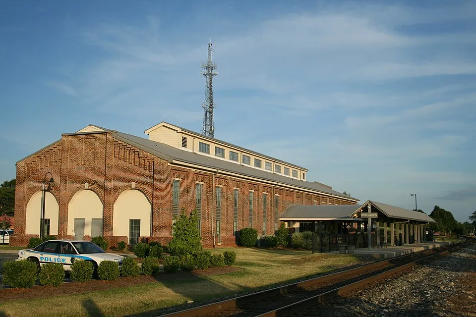 Burlington, North Carolina: 2008-08-22 Burlington train station