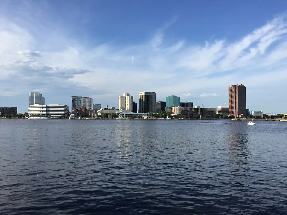 Norfolk, Virginia: Norfolk, Virginia skyline 2016