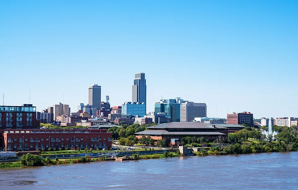 Omaha, Nebraska: City of Omaha, Nebraska Skyline on the Missouri River (30899969517)